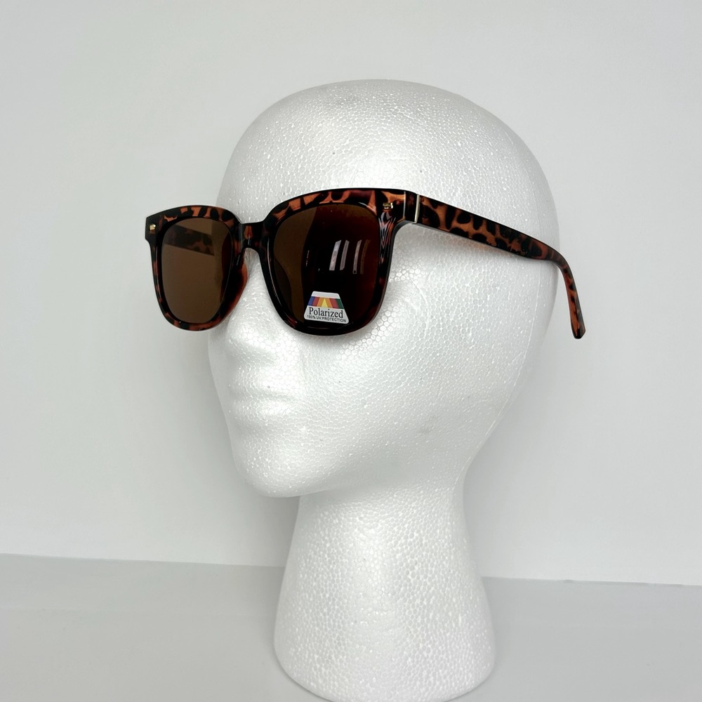 Sunglasses Women's Leopard/Brown Oversized Polarized Square Shades NEW